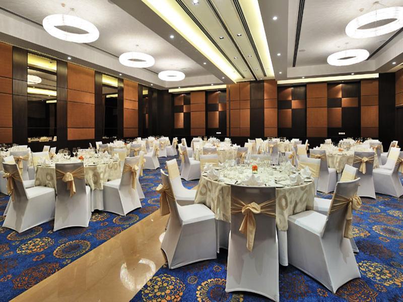 The Anya Hotel-Golf Course Road Гургаон Экстерьер фото